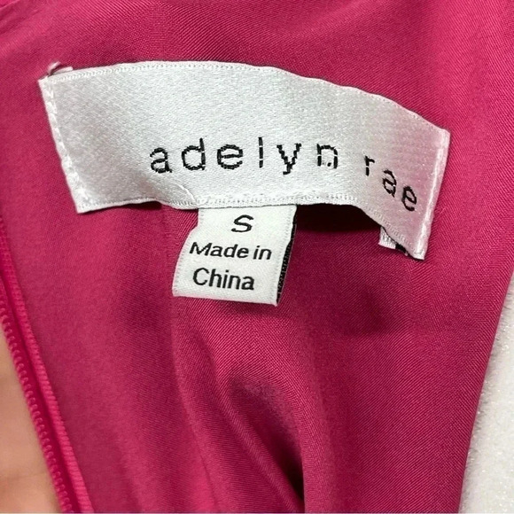 Adelyn Rae Nanda Puff Sleeve Mini Dress. Size Small, Color Fuchsia. Barbiecore. - Picture 5 of 6